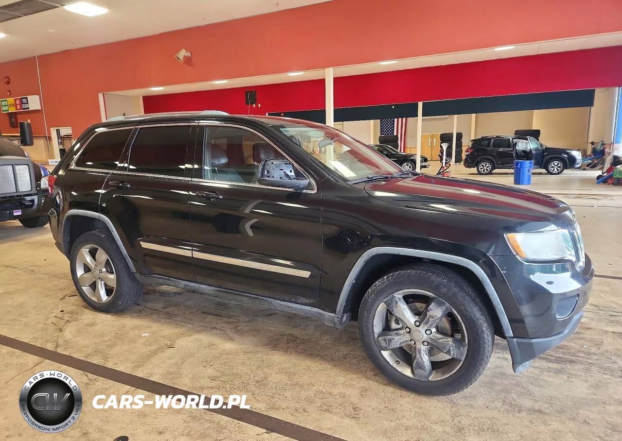 2011 Jeep Grand Cherokee Laredo VIN:1J4RR4GG1BC585514 - 4