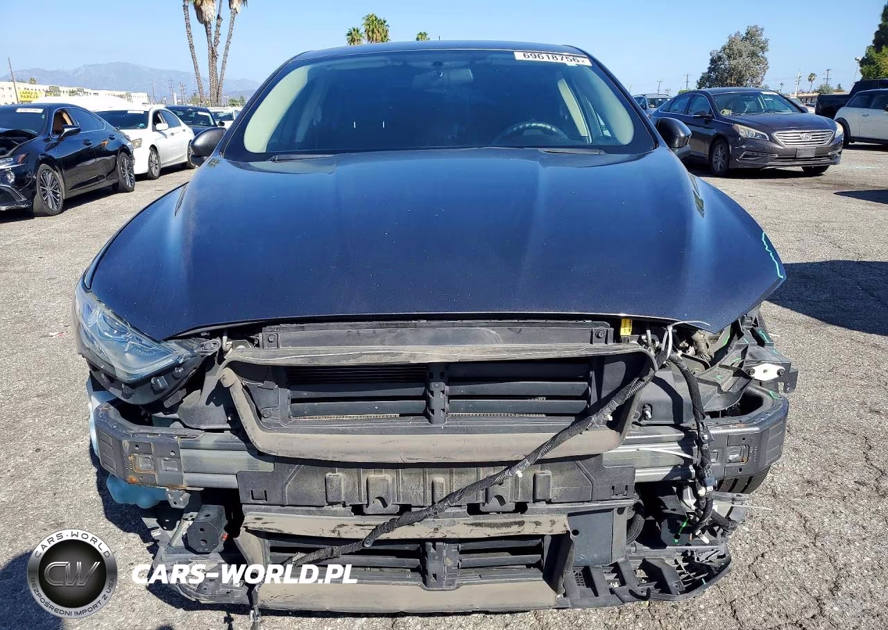 2018 Ford Fusion Se Hybrid VIN:3FA6P0LU6JR163196 - 5