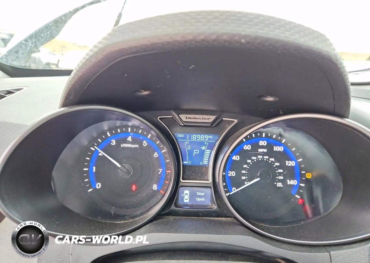 2015 Hyundai Veloster Turbo VIN:KMHTC6AEXFU229817 - 9