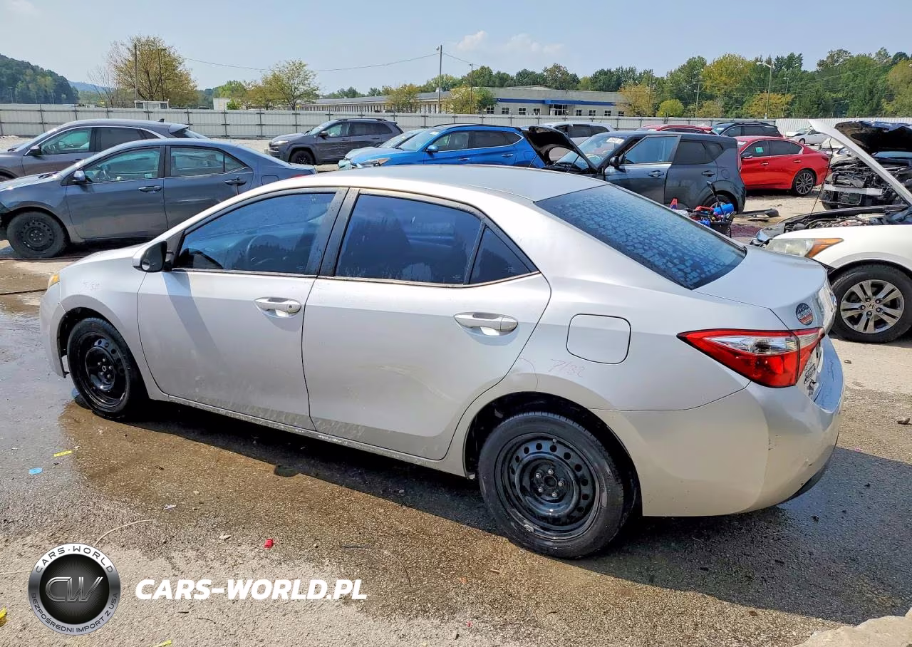 2015 Toyota Corolla Le VIN:2T1BURHE9FC256167 - 2