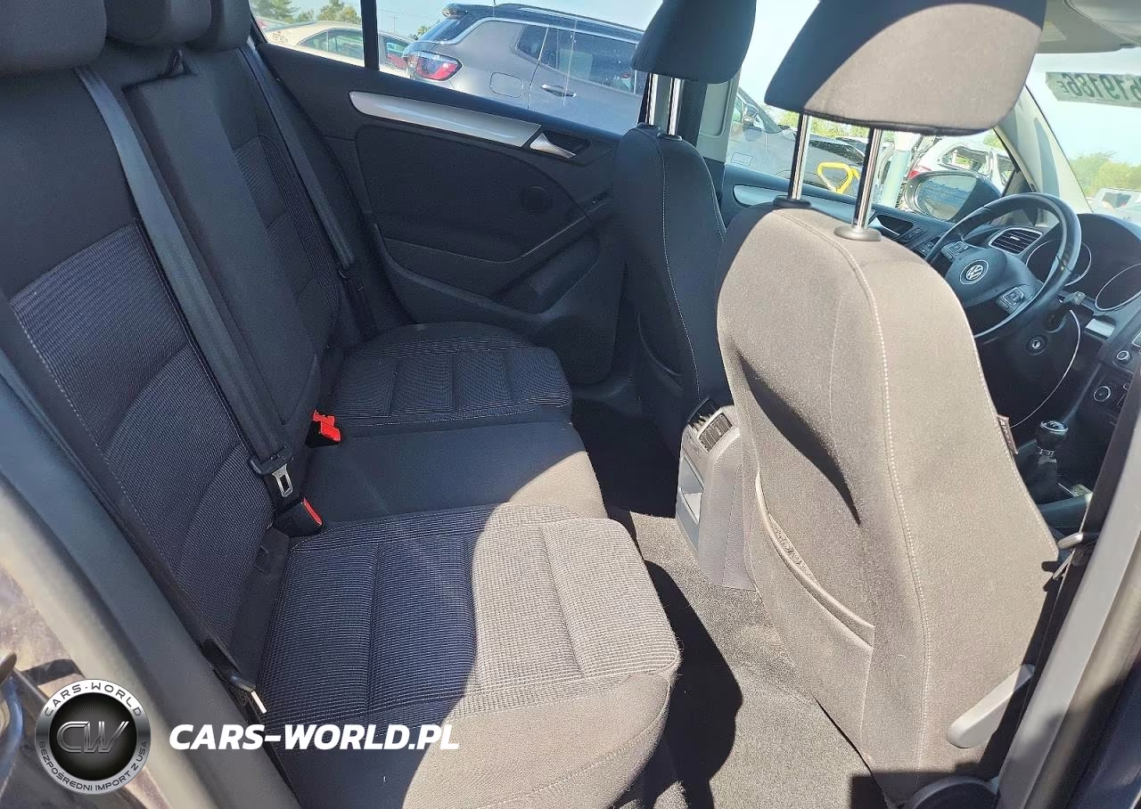 2012 Volkswagen Golf VIN:WVWNM7AJ8CW139076 - 10