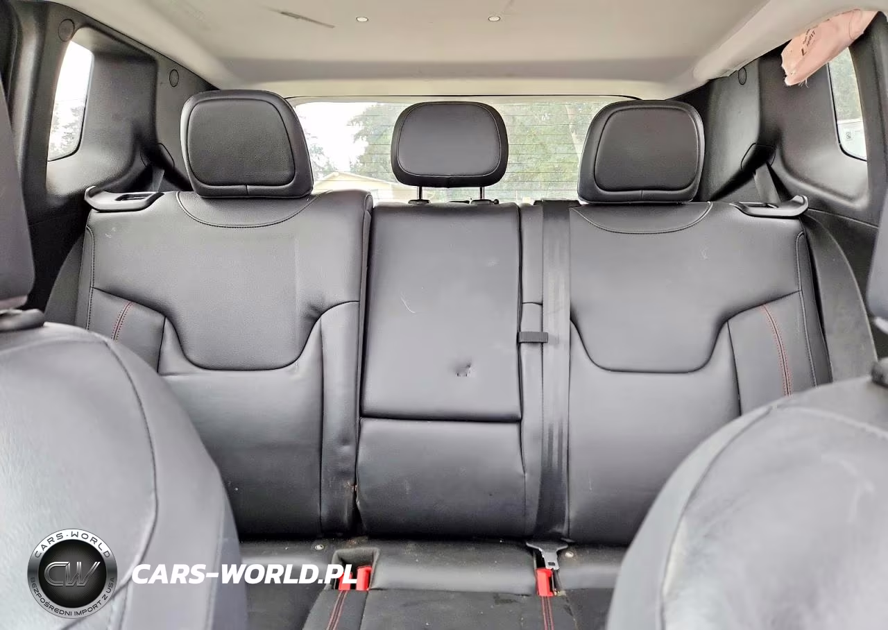 2018 Jeep Renegade Trailhawk VIN:ZACCJBCB9JPH45392 - 10