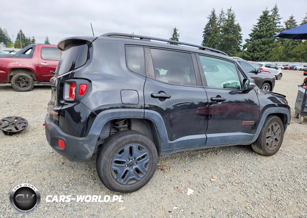 2018 Jeep Renegade Trailhawk VIN:ZACCJBCB9JPH45392 - 3