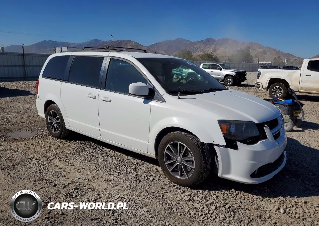 2018 Dodge Grand Caravan Gt VIN:2C4RDGEG2JR336234 - 4