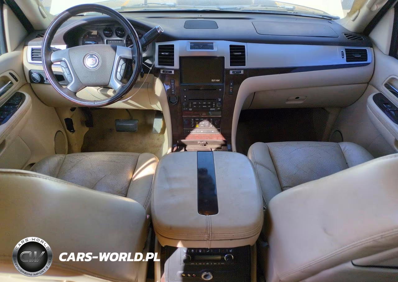2007 Cadillac Escalade Luxury VIN:1GYFK63817R289219 - 8