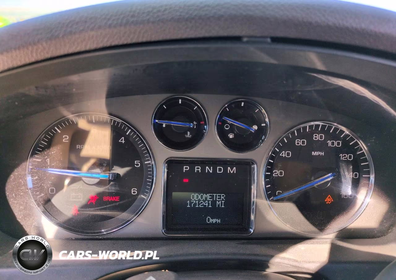 2007 Cadillac Escalade Luxury VIN:1GYFK63817R289219 - 9