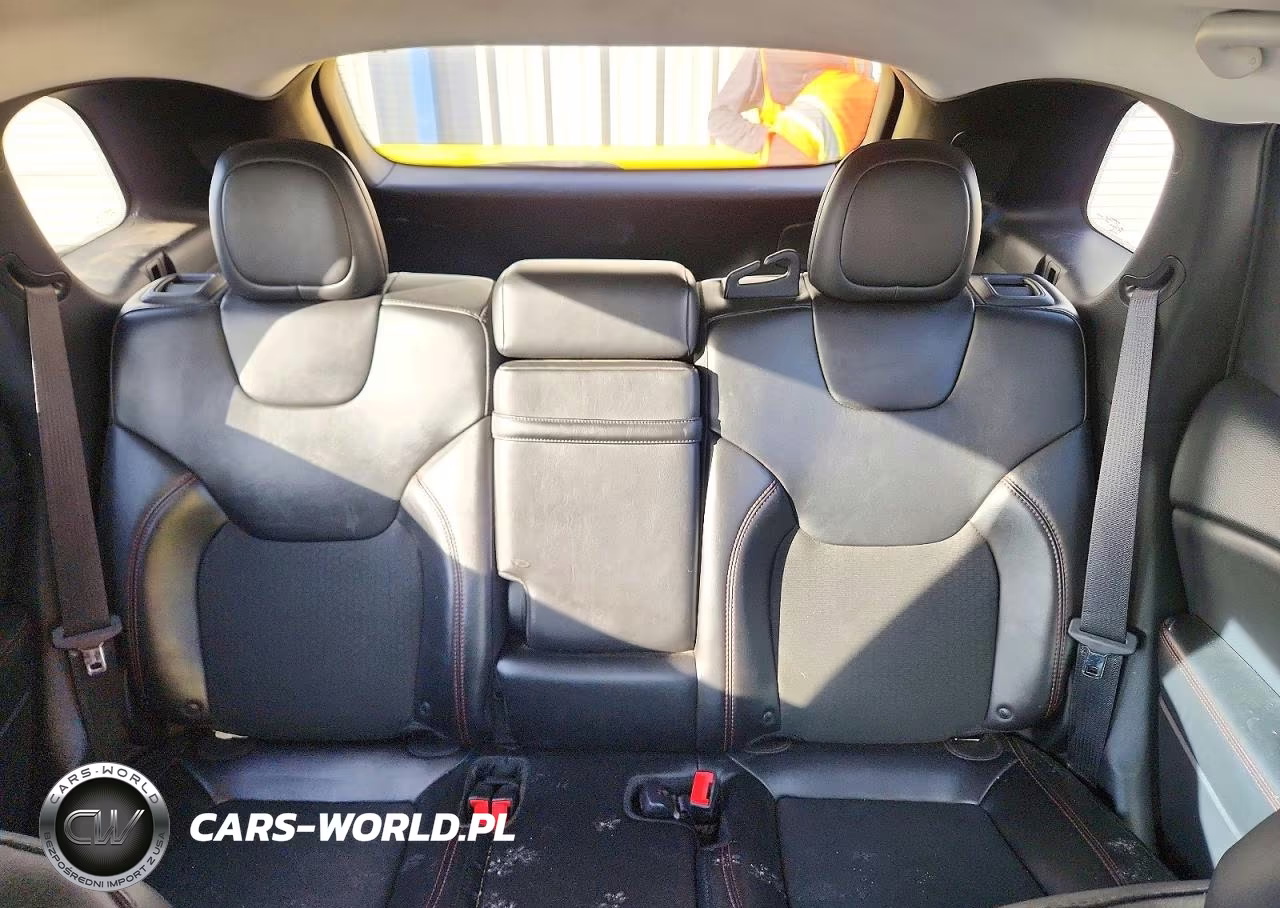 2019 Jeep Cherokee Trailhawk VIN:1C4PJMBN3KD227612 - 10