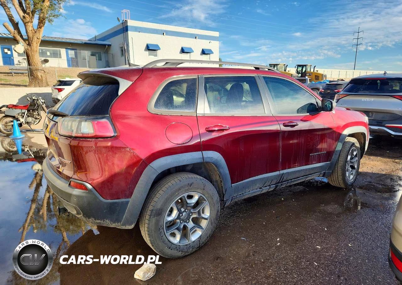 2019 Jeep Cherokee Trailhawk VIN:1C4PJMBN3KD227612 - 3