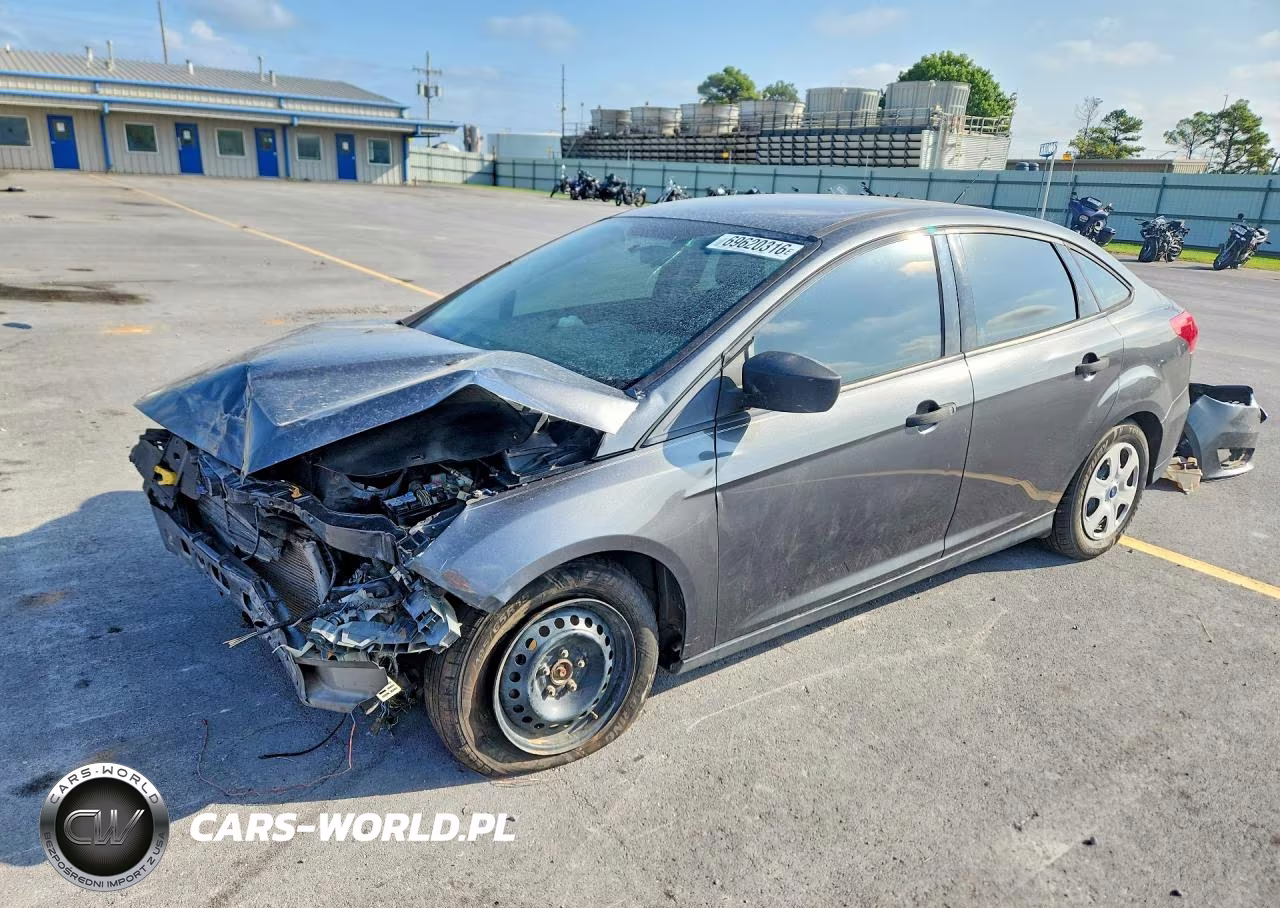 2018 Ford Focus S VIN:1FADP3E24JL293075 - 1