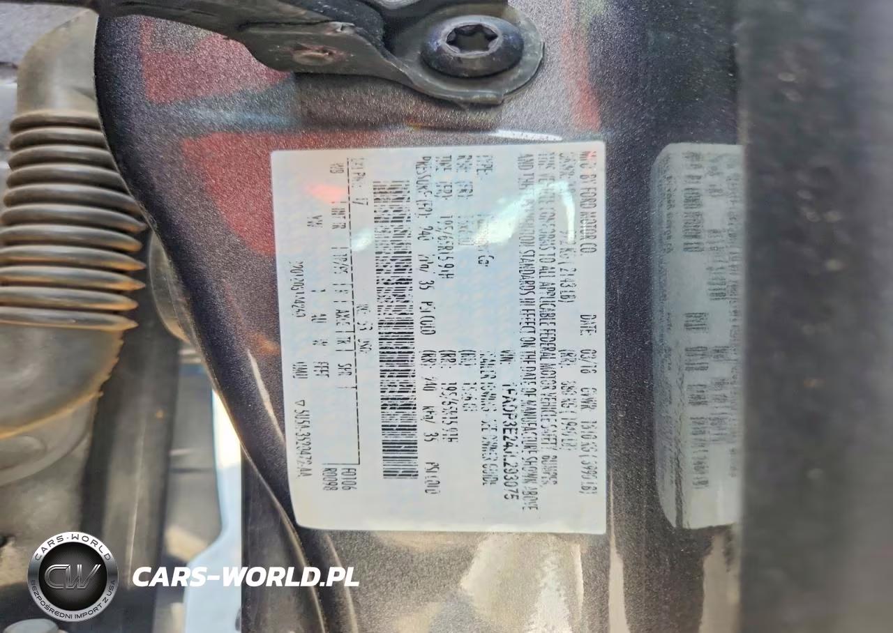 2018 Ford Focus S VIN:1FADP3E24JL293075 - 13