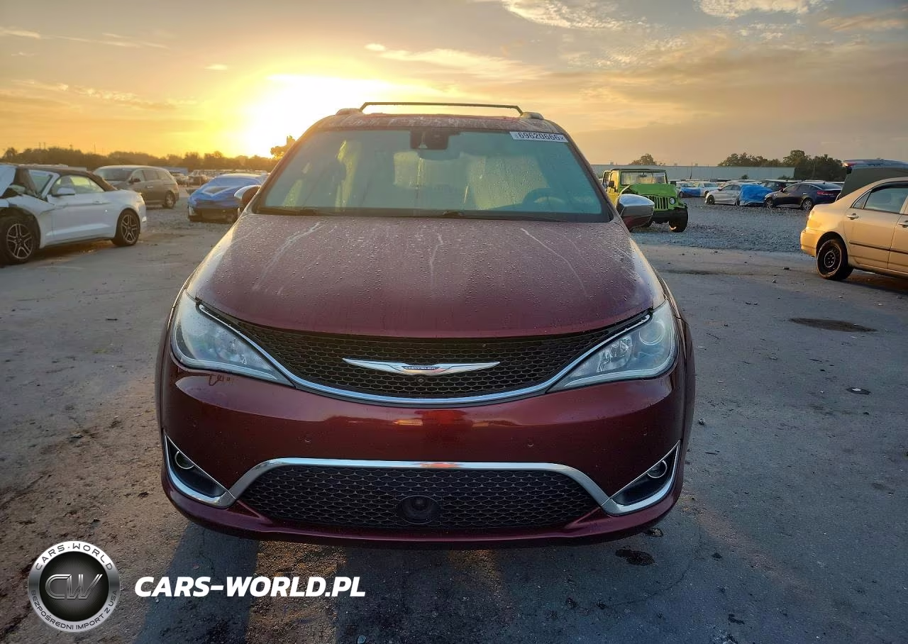2017 Chrysler Pacifica Limited VIN:2C4RC1GG3HR620382 - 5
