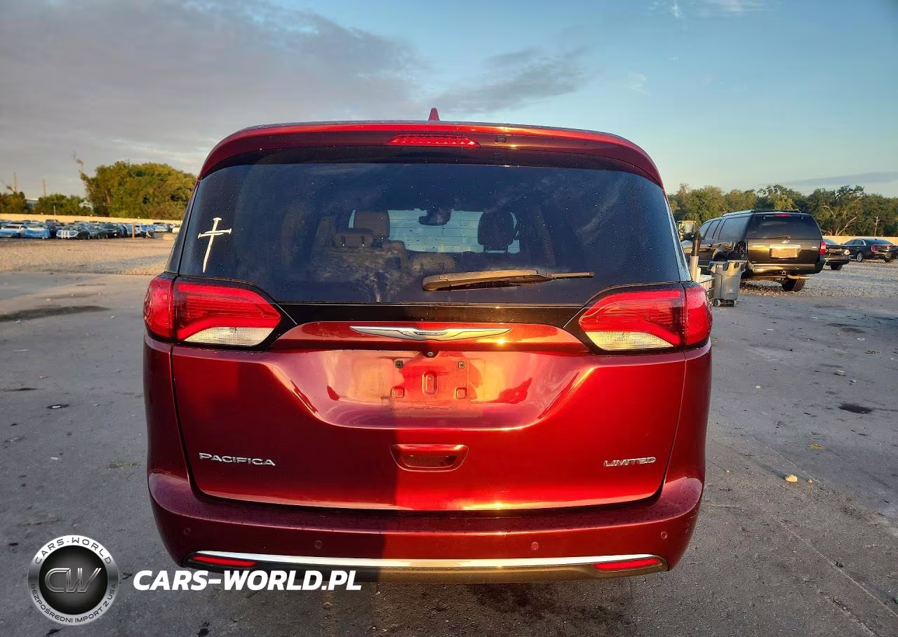 2017 Chrysler Pacifica Limited VIN:2C4RC1GG3HR620382 - 6