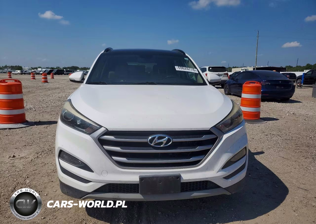 2018 Hyundai Tucson Value VIN:KM8J33A29JU774282 - 5