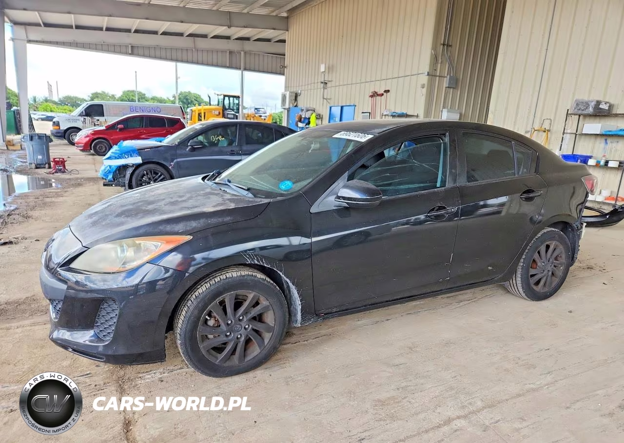 2013 Mazda 3 I