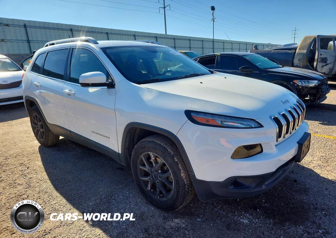 2014 Jeep Cherokee Latitude VIN:1C4PJMCS8EW265365 - 4