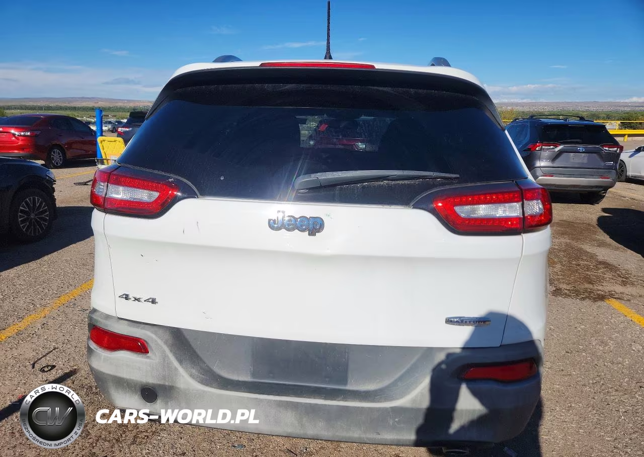 2014 Jeep Cherokee Latitude VIN:1C4PJMCS8EW265365 - 6