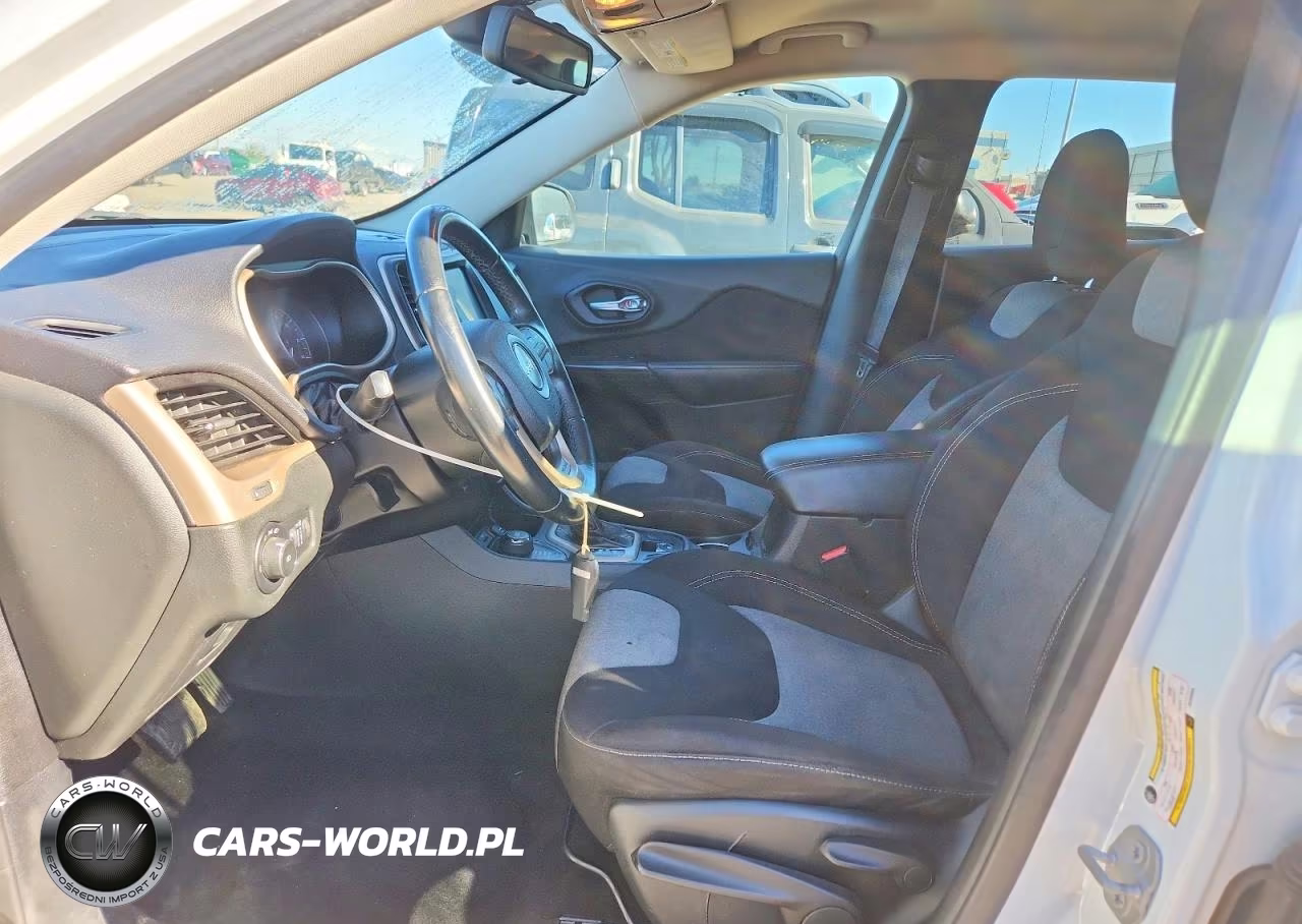 2014 Jeep Cherokee Latitude VIN:1C4PJMCS8EW265365 - 7