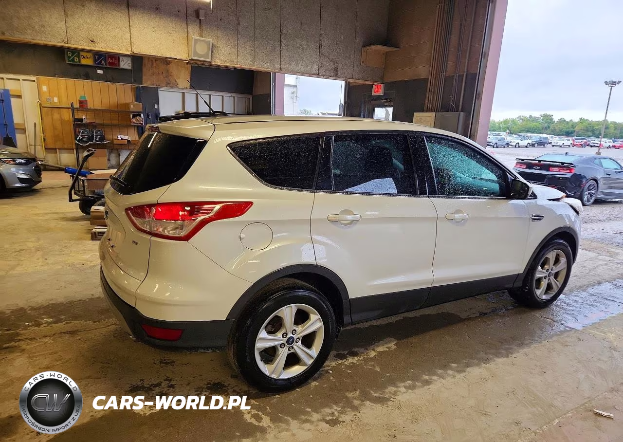 2015 Ford Escape Se VIN:1FMCU0G78FUB47376 - 3