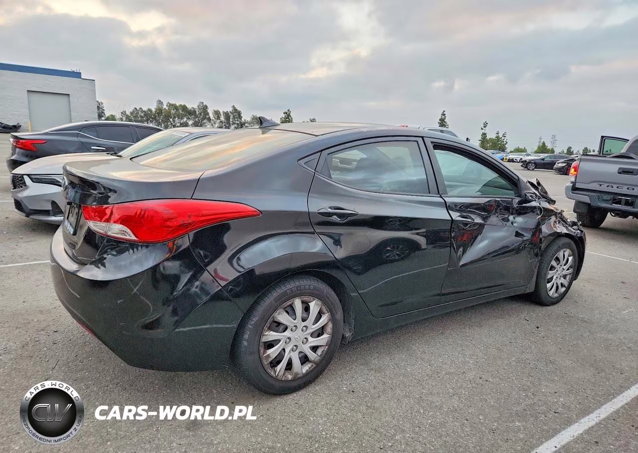2012 Hyundai 4 D Sedan VIN:5NPDH4AE6CH067236 - 3