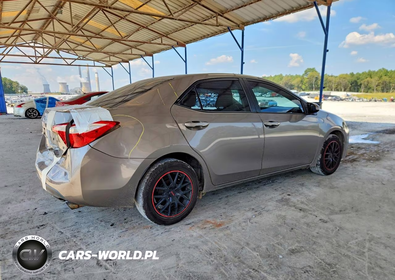 2016 Toyota Corolla Le VIN:2T1BURHE8GC493203 - 3