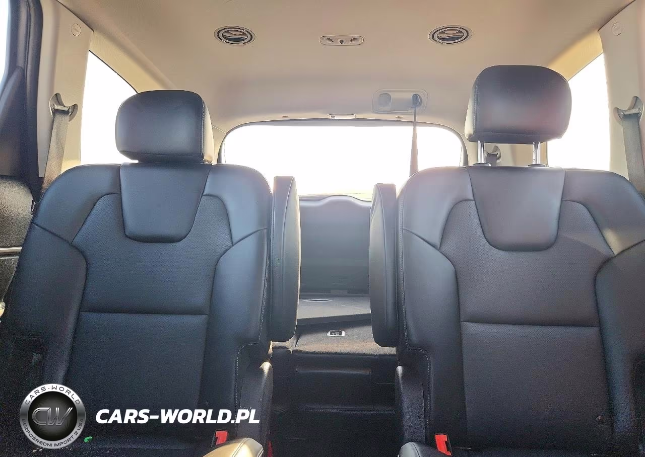 2025 Kia Telluride S VIN:5XYP6DGC2SG693106 - 10