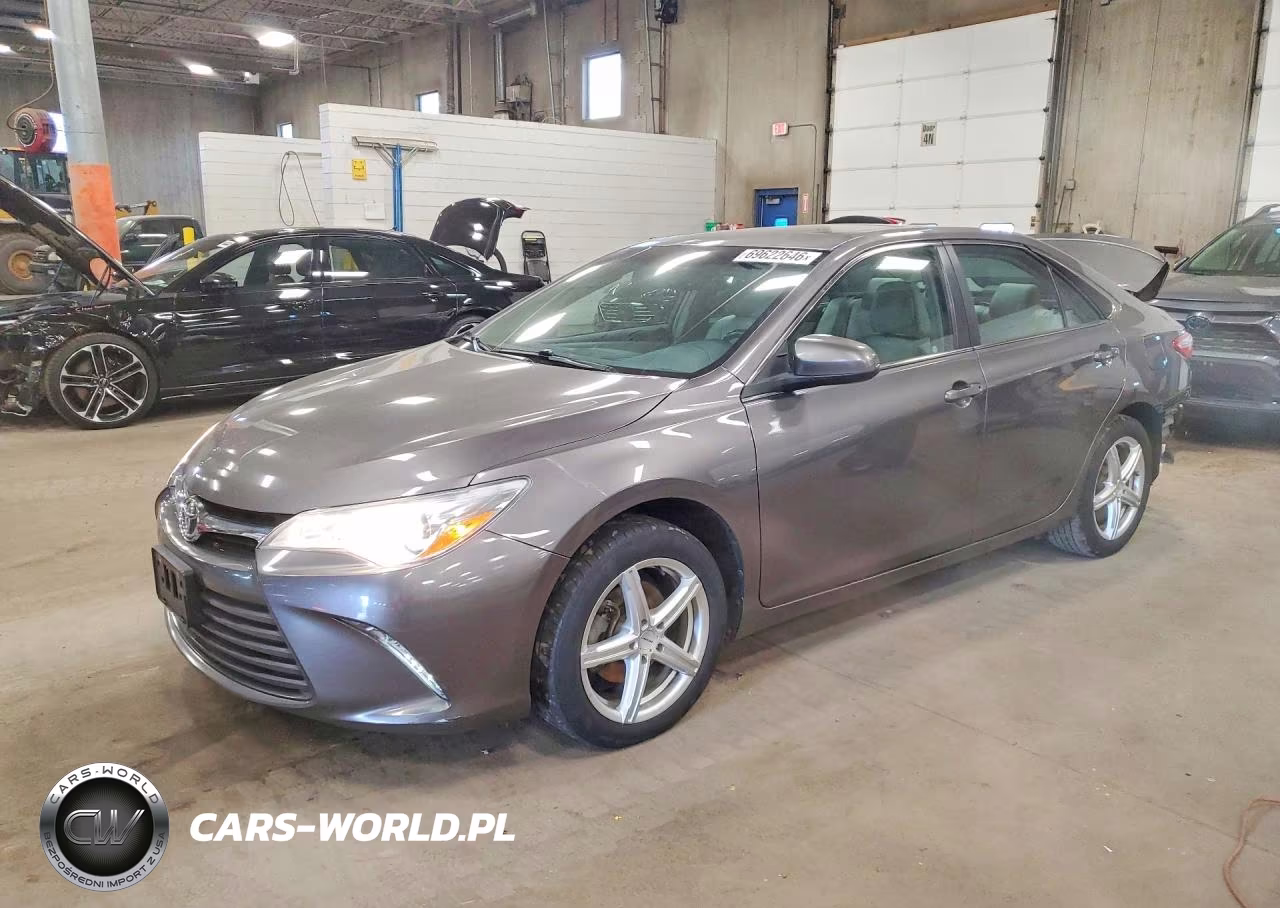 2016 Toyota Camry Xle – zdjęcie 1 z 12
