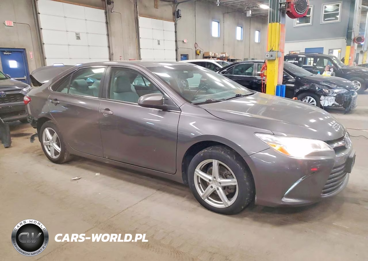 2016 Toyota Camry Xle VIN:4T1BF1FK1GU597020 - 4