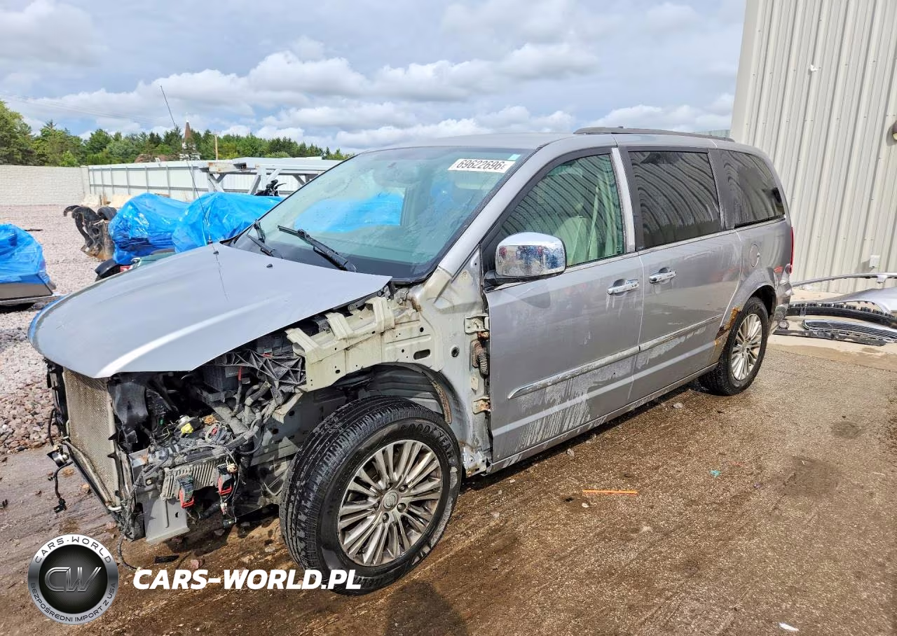 2013 Chrysler Town & Country Touring L