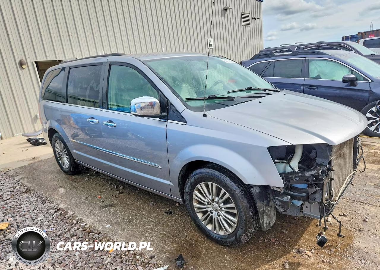 2013 Chrysler Town & Country Touring L VIN:2C4RC1CG3DR647047 - 4