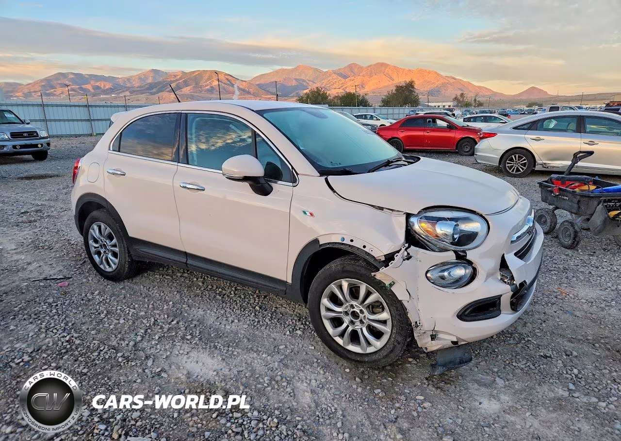 2016 Fiat 500X Lounge VIN:ZFBCFYDT3GP380468 - 4