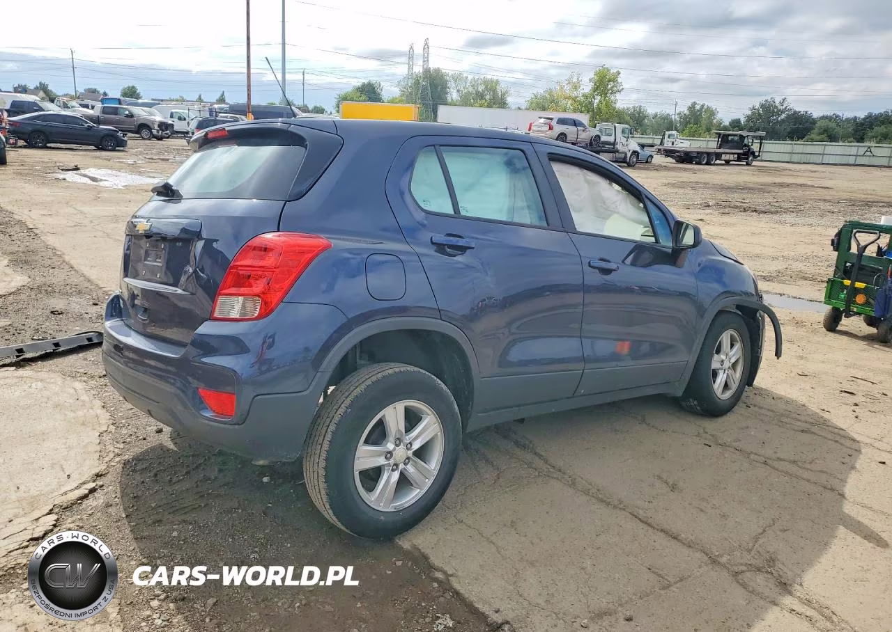 2019 Chevrolet Trax Ls VIN:3GNCJKSB0KL298115 - 3