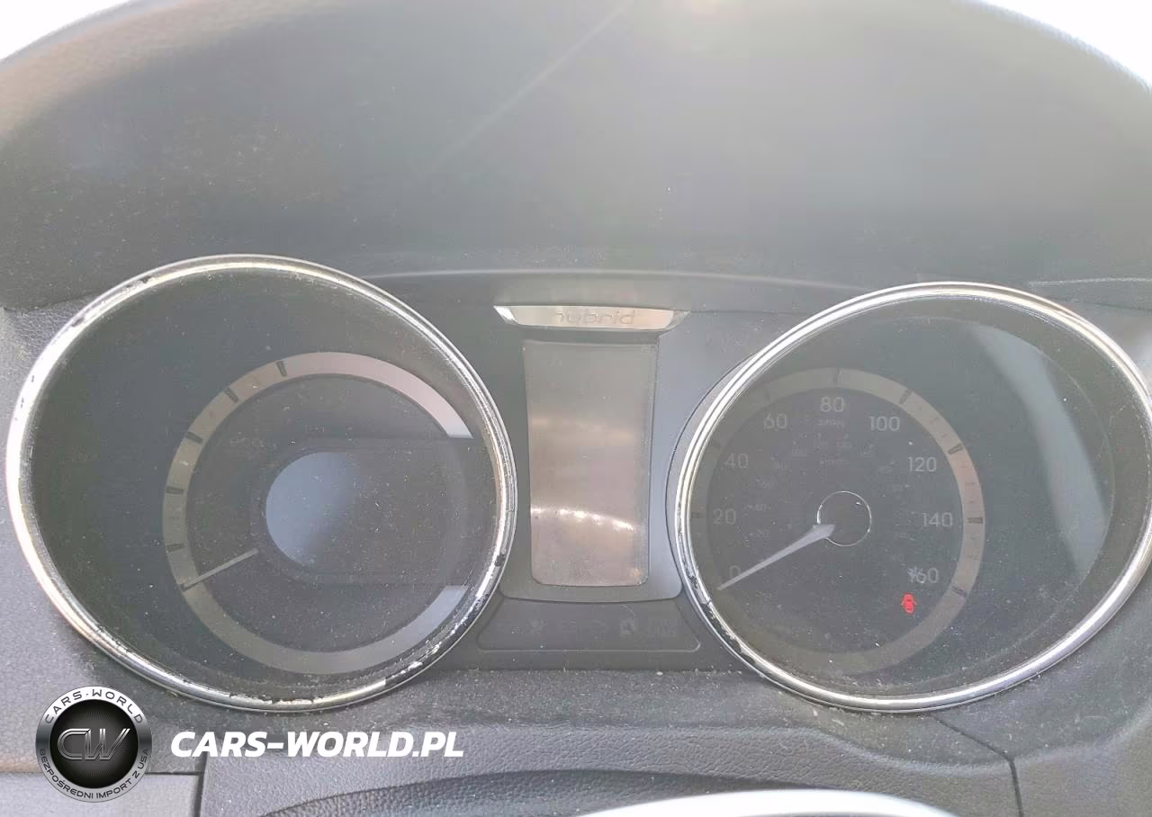 2013 Hyundai Sonata Hybrid VIN:KMHEC4A49DA082795 - 9