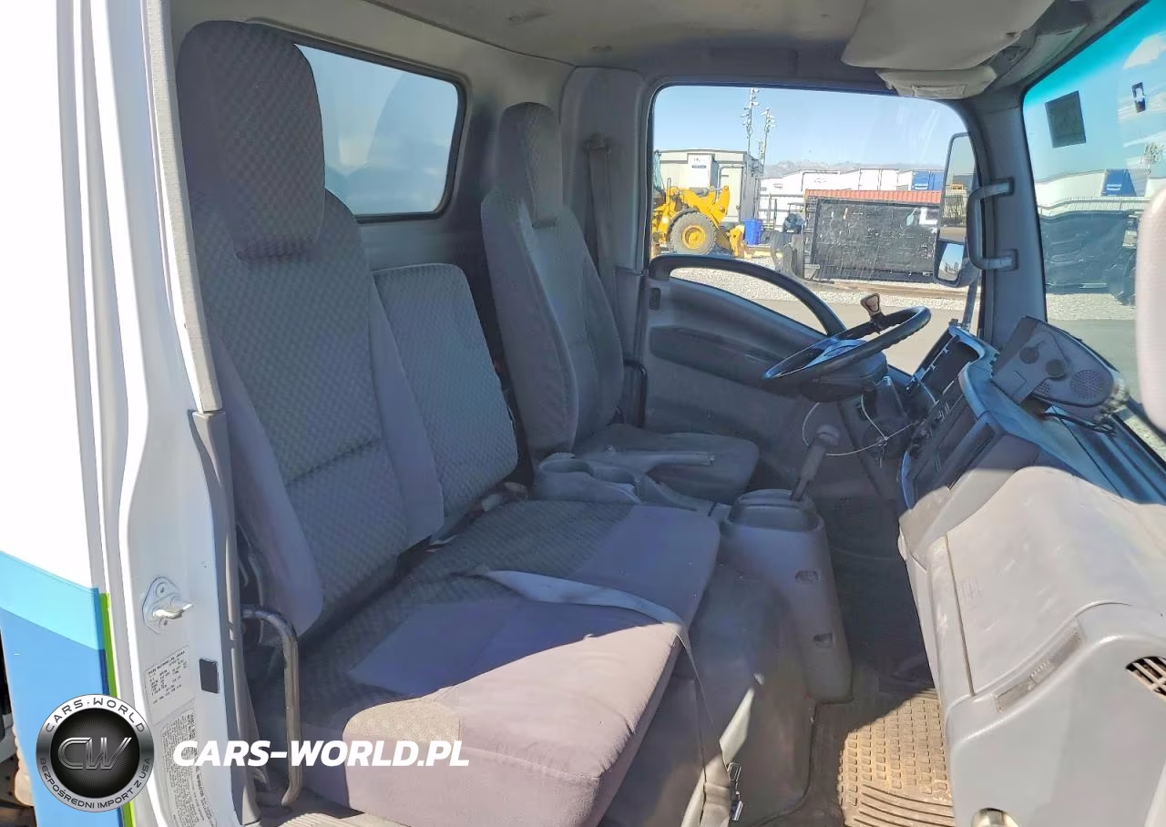 2010 Isuzu Npr Box Truck VIN:JALC4W160A7002779 - 10