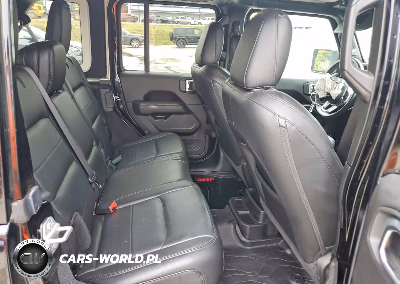 2019 Jeep Wrangler Unlimited Sahara VIN:1C4HJXEGXKW638500 - 11