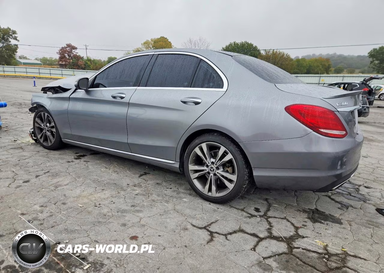 2016 Mercedes-Benz C 300 VIN:55SWF4JB7GU150312 - 2