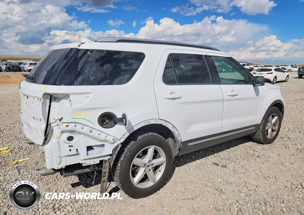 2016 Ford Explorer Xlt VIN:1FM5K8D80GGC22372 - 3