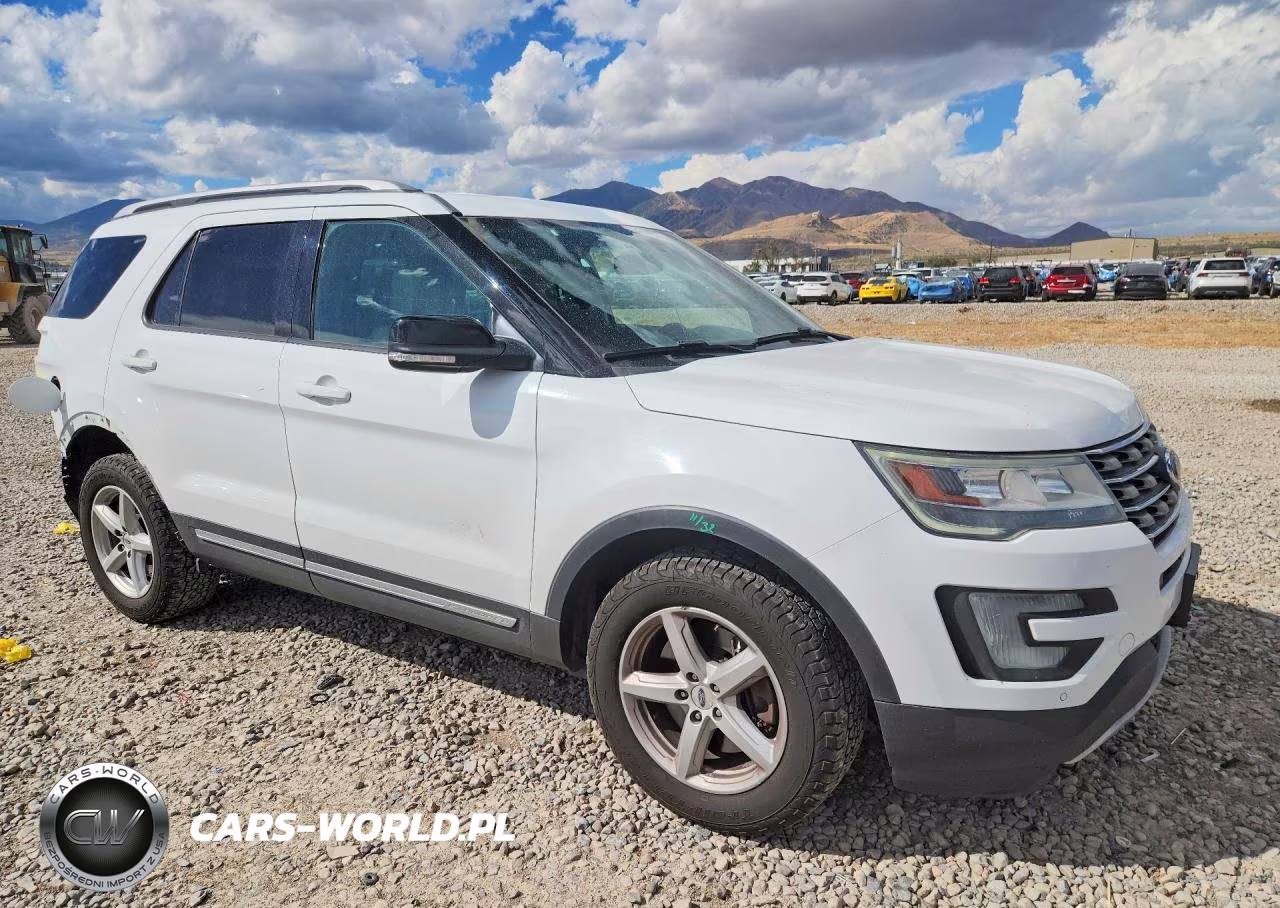 2016 Ford Explorer Xlt VIN:1FM5K8D80GGC22372 - 4