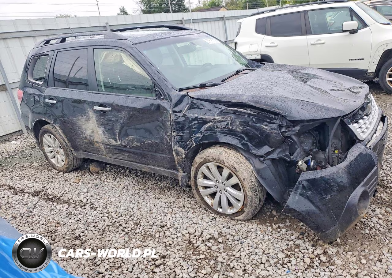 2013 Subaru Forester 2.5X Premium VIN:JF2SHADC7DH410914 - 4