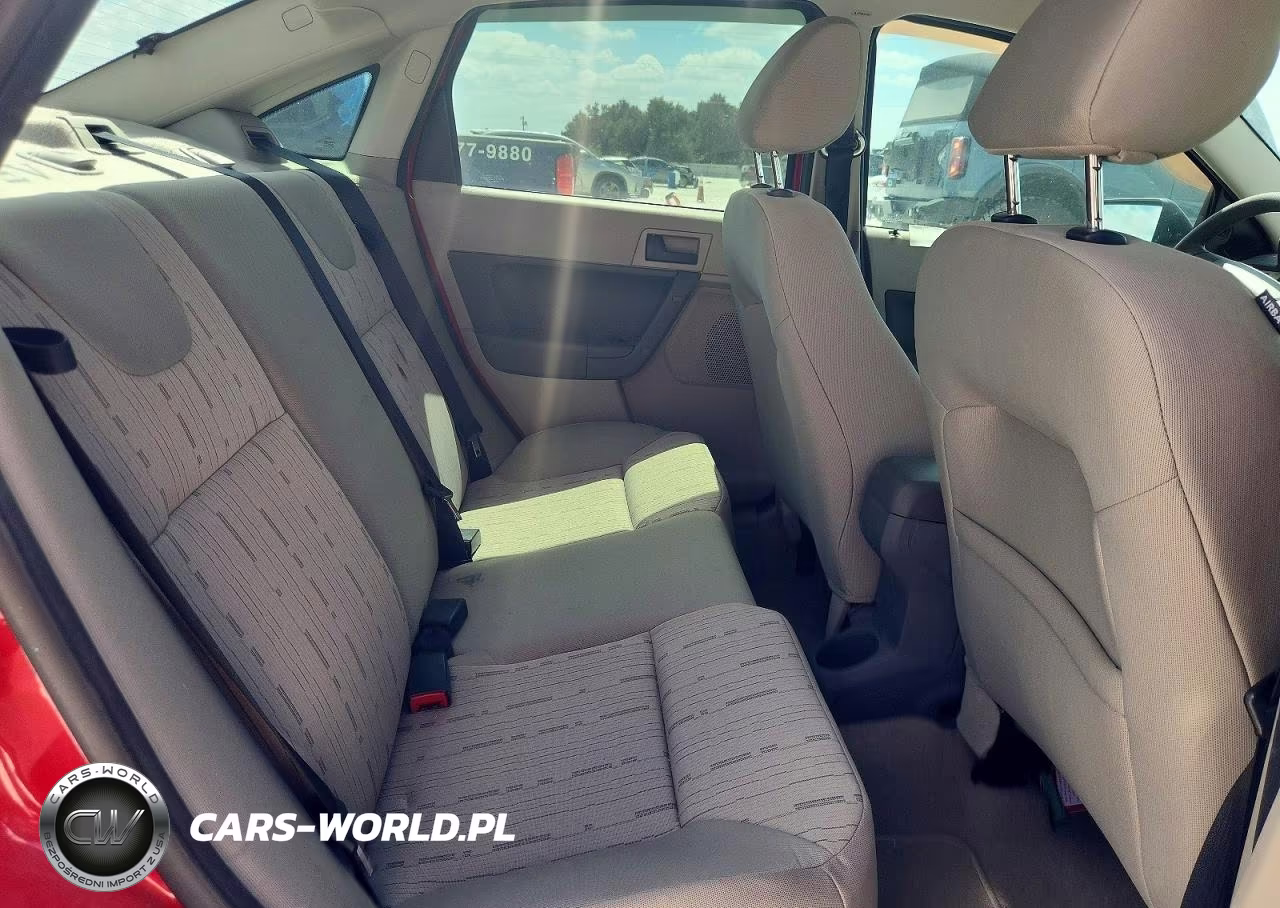 2008 Ford Focus Se VIN:1FAHP35NX8W152208 - 10