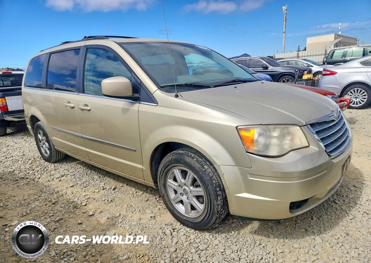 2010 Chrysler Town & Country Touring VIN:2A4RR5D12AR281667 - 4