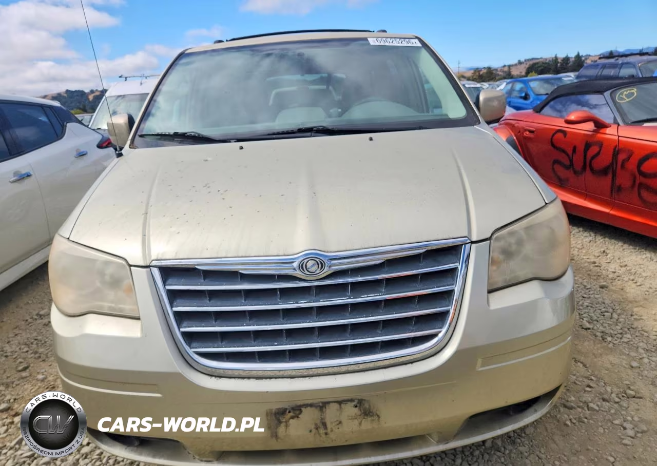 2010 Chrysler Town & Country Touring VIN:2A4RR5D12AR281667 - 5