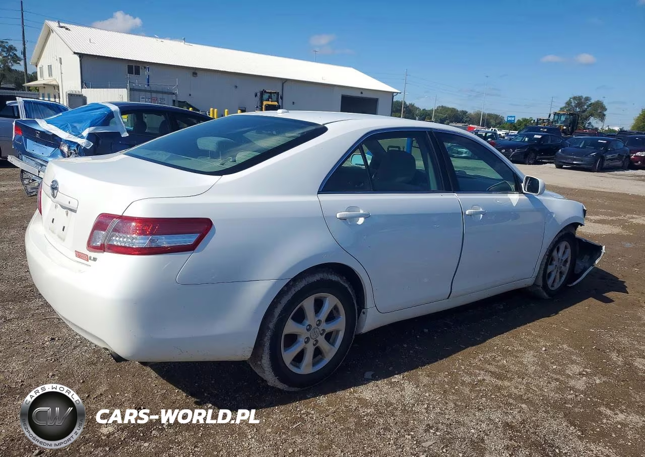 2010 Toyota Camry Le VIN:4T4BF3EK2AR065916 - 3