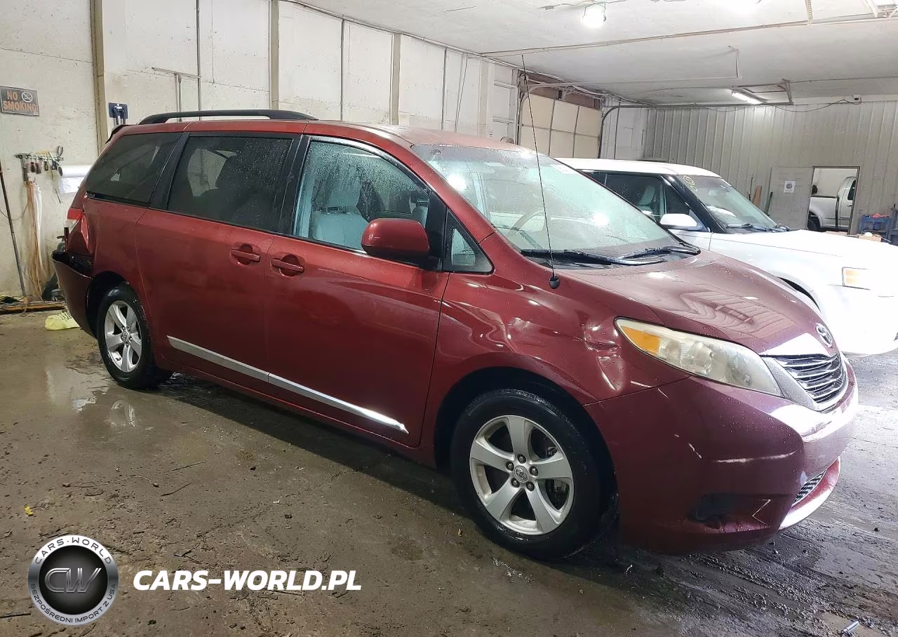 2012 Toyota Sienna Le VIN:5TDKK3DCXCS224841 - 4