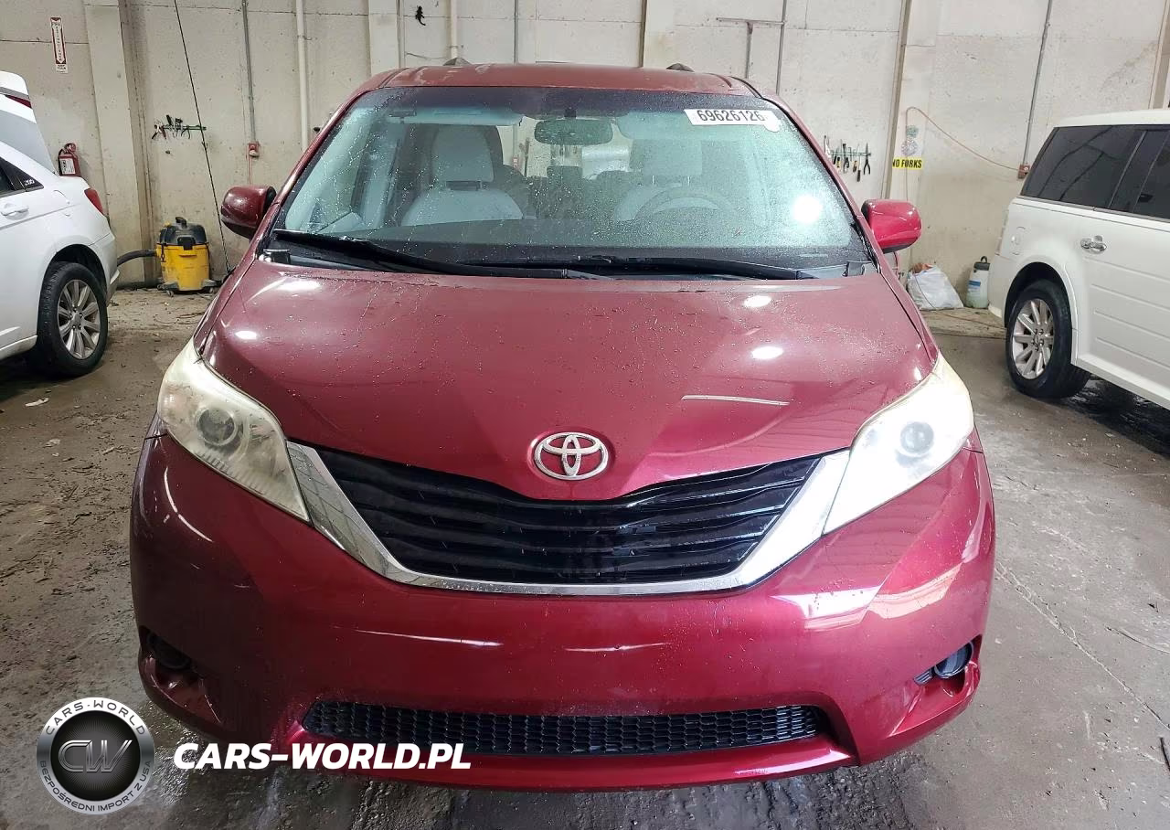 2012 Toyota Sienna Le VIN:5TDKK3DCXCS224841 - 5