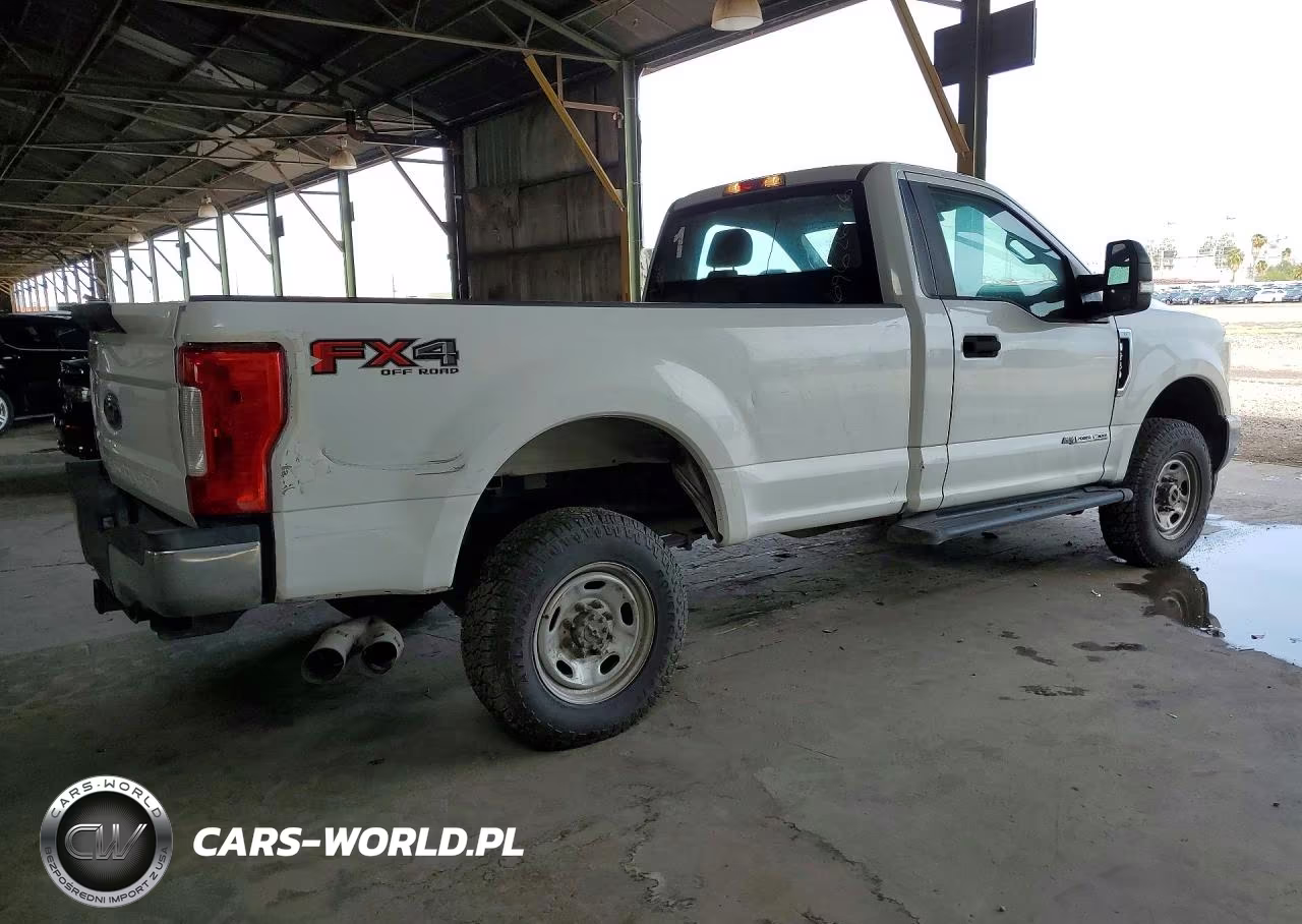 2018 Ford F250 Super Duty VIN:1FTBF2BT4JEB69937 - 3