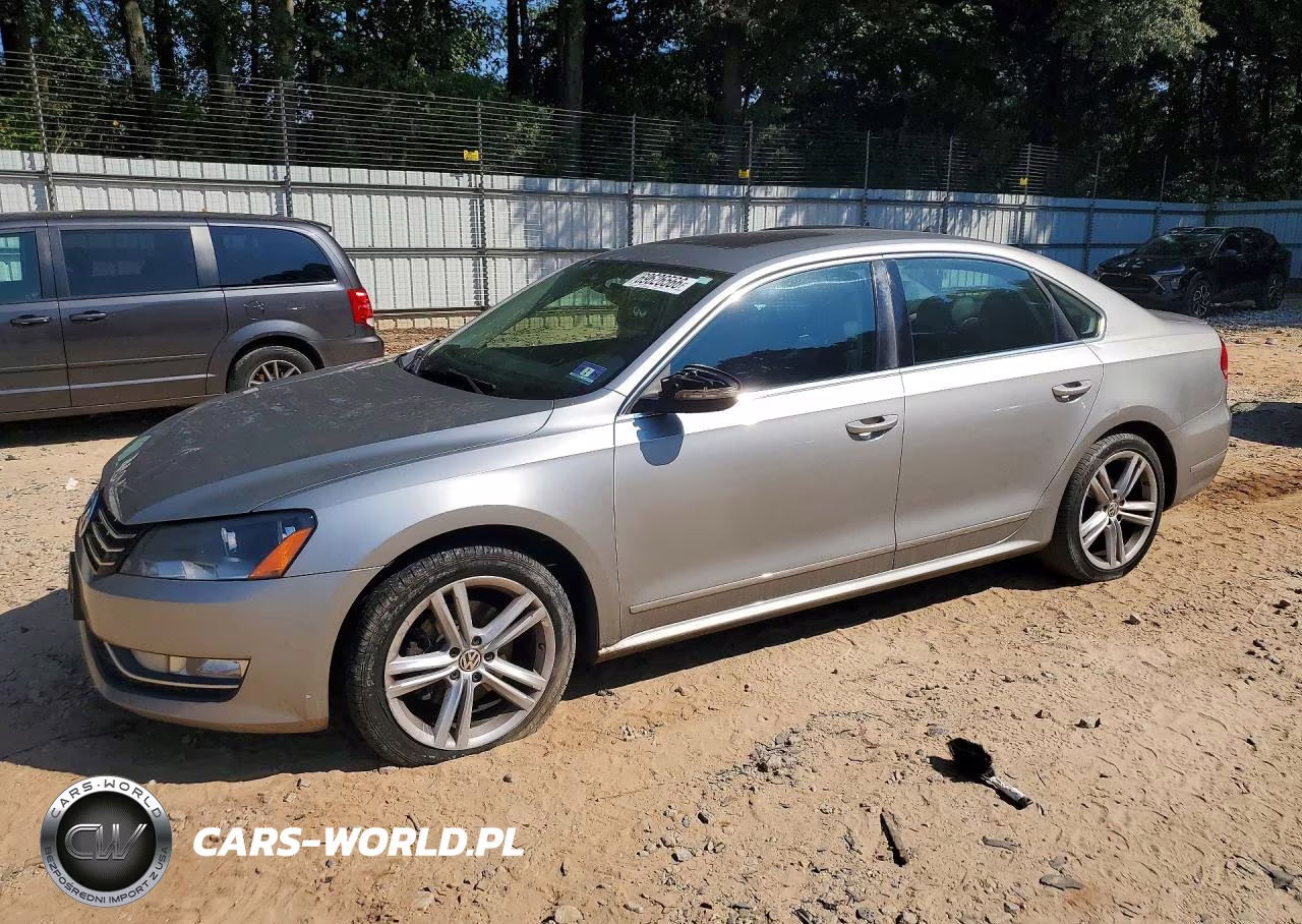 2012 Volkswagen Passat Sel