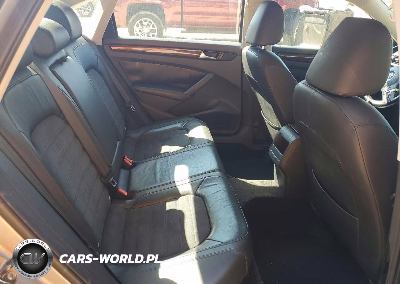 2012 Volkswagen Passat Sel VIN:1VWCM7A39CC104375 - 10