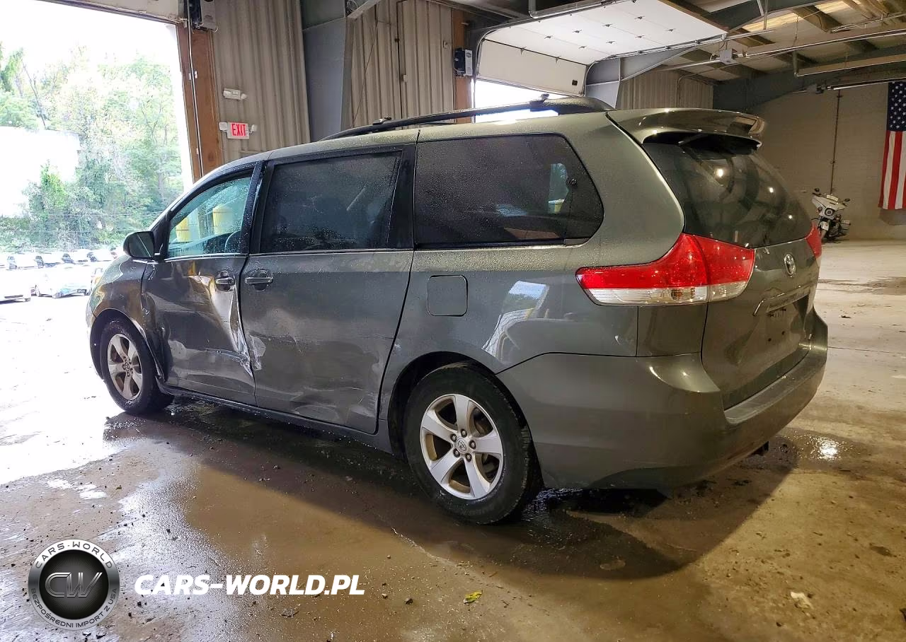 2014 Toyota Sienna Le VIN:5TDKK3DC7ES410355 - 2