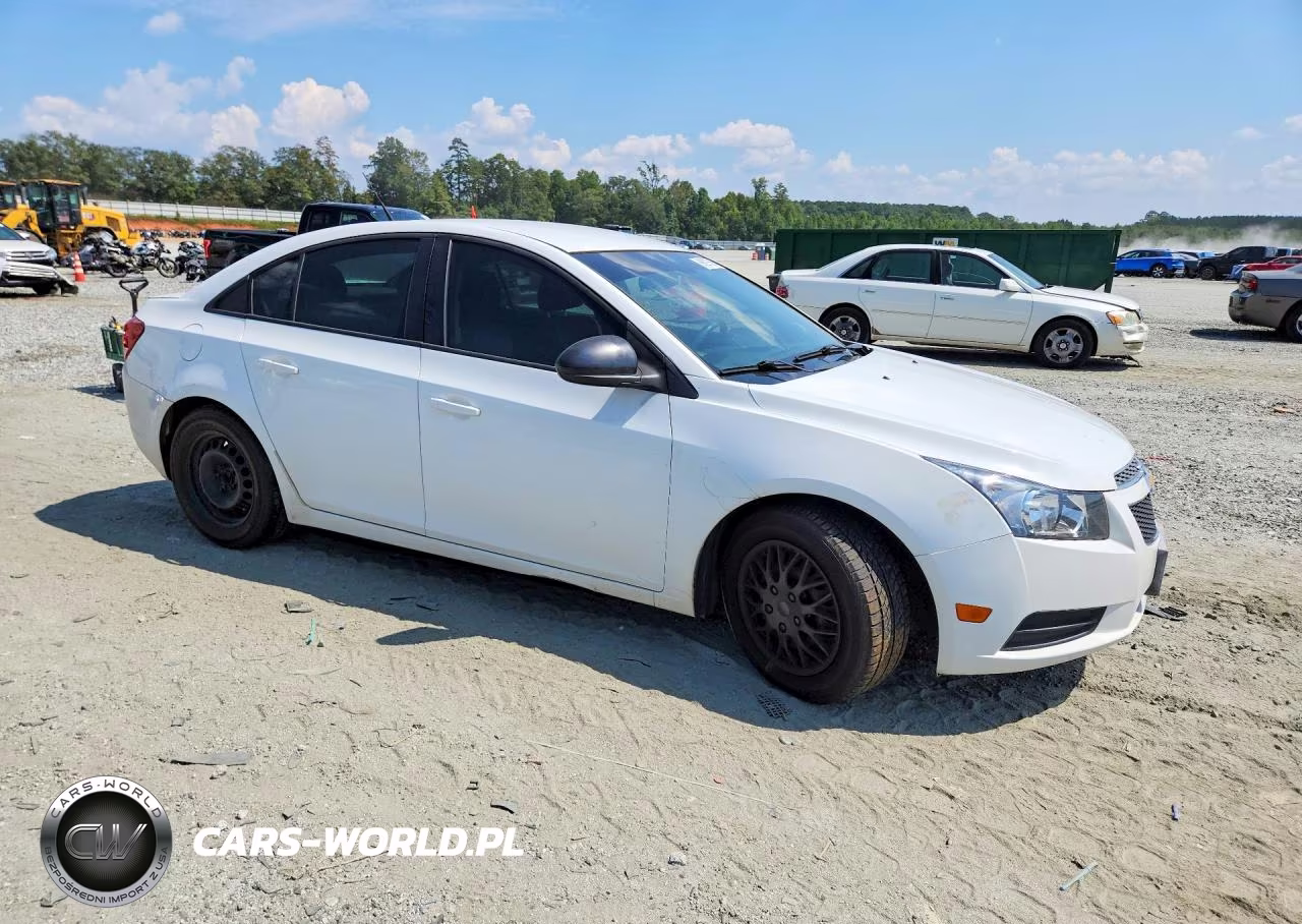 2014 Chevrolet Cruze Ls VIN:1G1PA5SH8E7230744 - 4