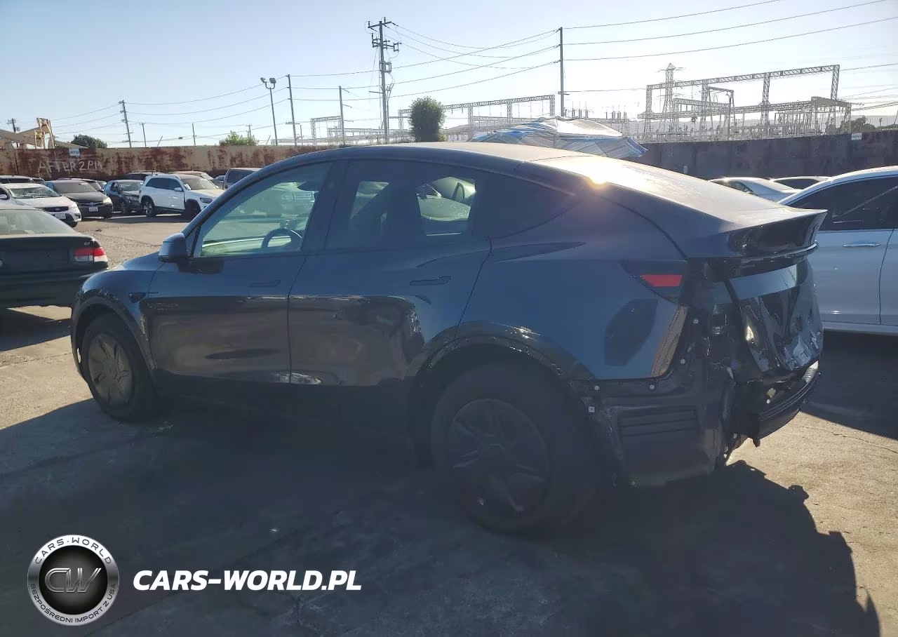 2026 Tesla Model Y VIN:7SAYGDED4TA695039 - 2